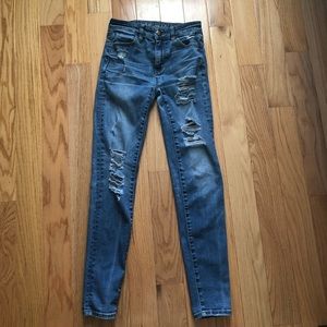 00R Ripped Hi Rise AEO Jeans